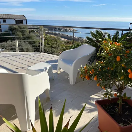Sea House Iun Q7317 Apartman